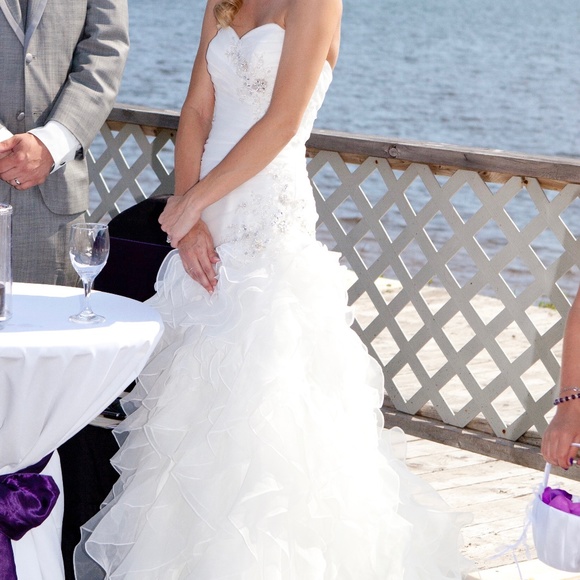 Wedding Dress - Picture 5 of 9